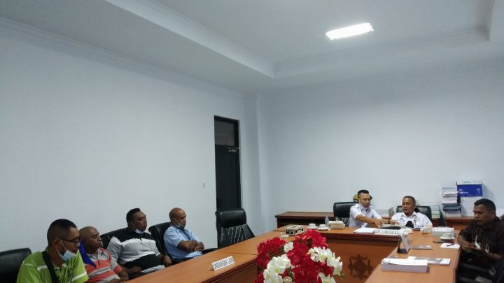Sejumlah Sopir Angkot Ambon Gunung Mengadu ke Wakil Rakyat