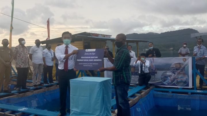 BI Maluku Bantu Keramba Jaring Apung Pokdakan Siloam Lateri