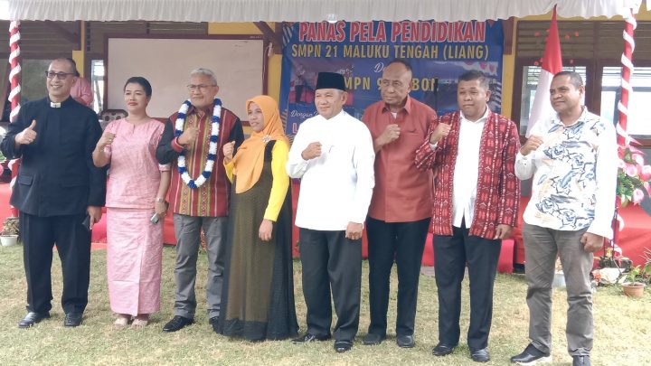 Panas Pela Pendidikan SMPN 9 Ambon dan SMPN 21 liang Berlangsung Meriah