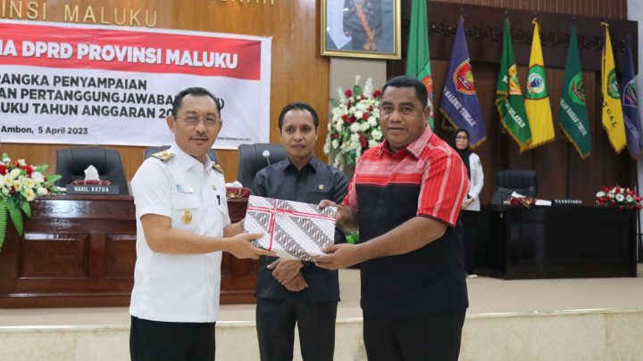 DPRD PROVINSI MALUKU Terima Dokumen LKPJ Gubernur Maluku T.A 2022