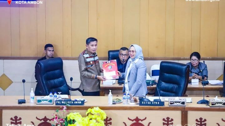 DPRD Kota Ambon Beri Rekomendasi LKPJ Walikota
