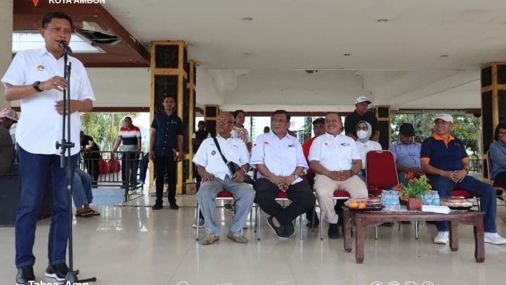 Senam Sehat Peringati Hari Buruh Internasional