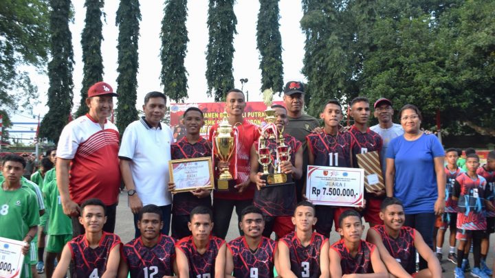 SMAN 4 Ambon Juara 1 Turnamen Bola Voli Piala Danrem 151 Binaiya