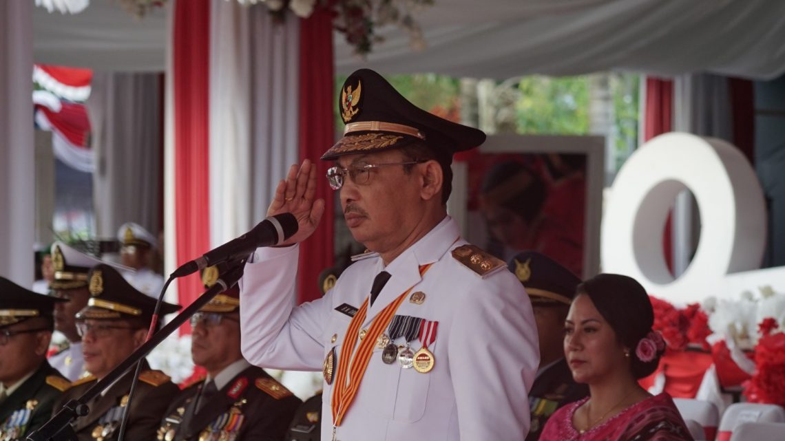 Wagub Maluku di Upacara Penurunan Bendera Merah Putih
