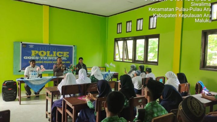 Jasa Raharja Maluku-Satlantas Polres Gelar Police Goes to School dan PPKL