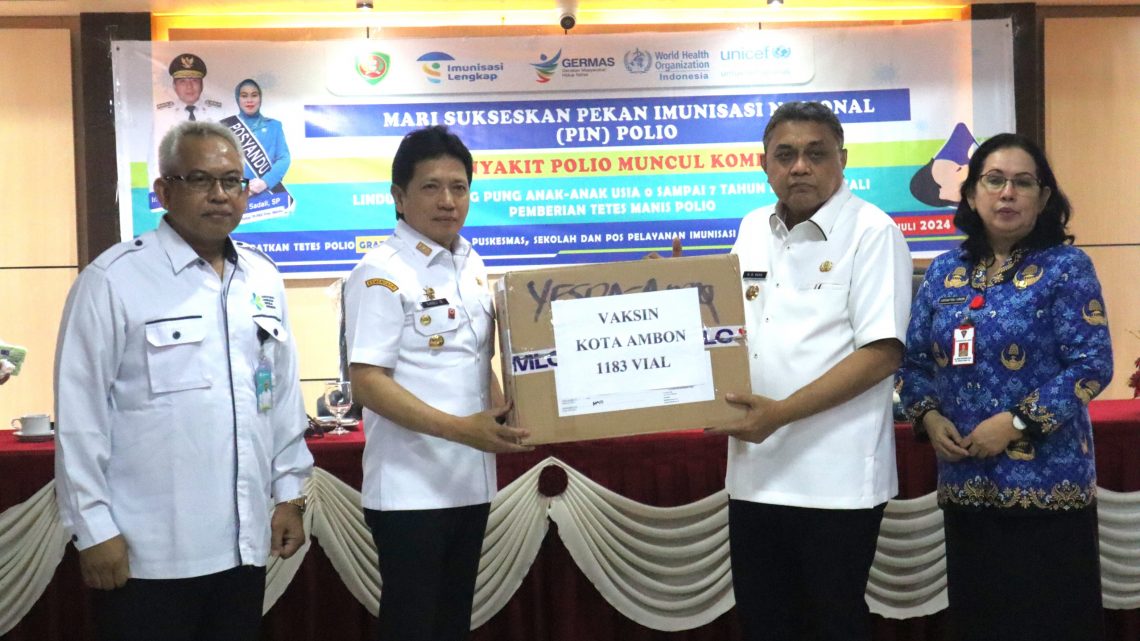 PJ.Wali kota Ambon Terima Vaksin Polio dari Pemprov Maluku