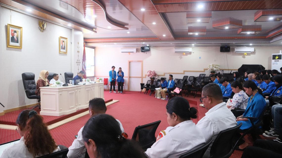 Belajar Tentang SIMP Mahasiswa Fisip Unpati Sambangi Pemkot Ambon .