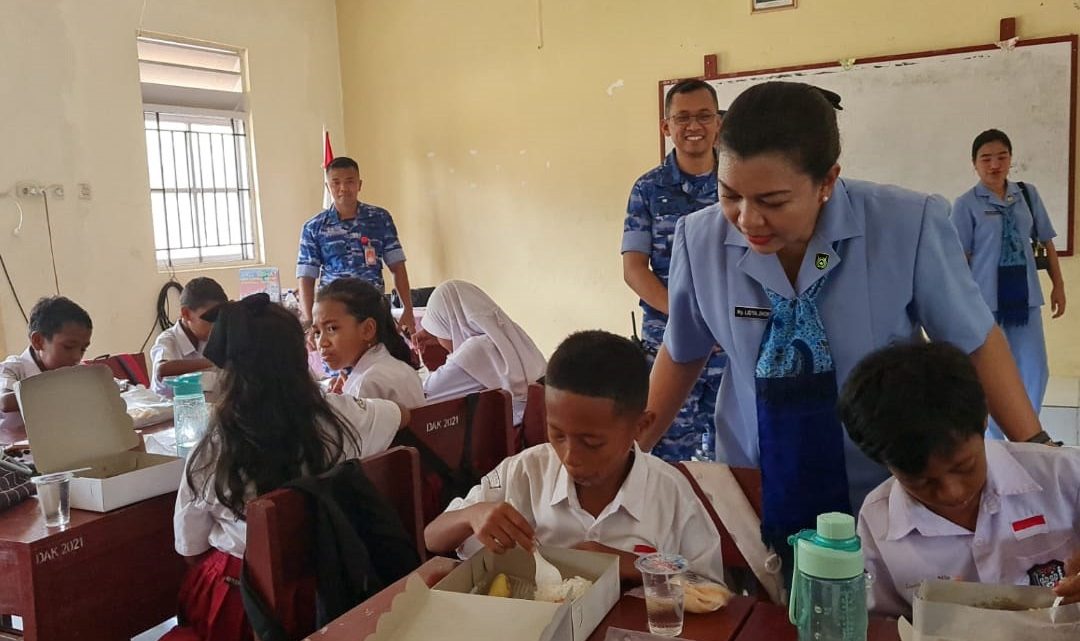 Lanud Pattimura Uji Coba Makan Siang Bergizi Gratis di TK dan SD Angkasa