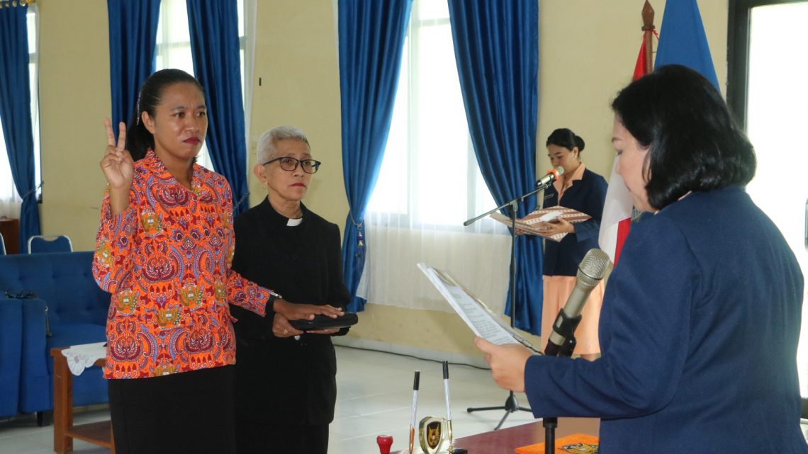 Jabatan Kepsek SMA Angkasa Lanud Pattimura Ambon Diserahterimakan