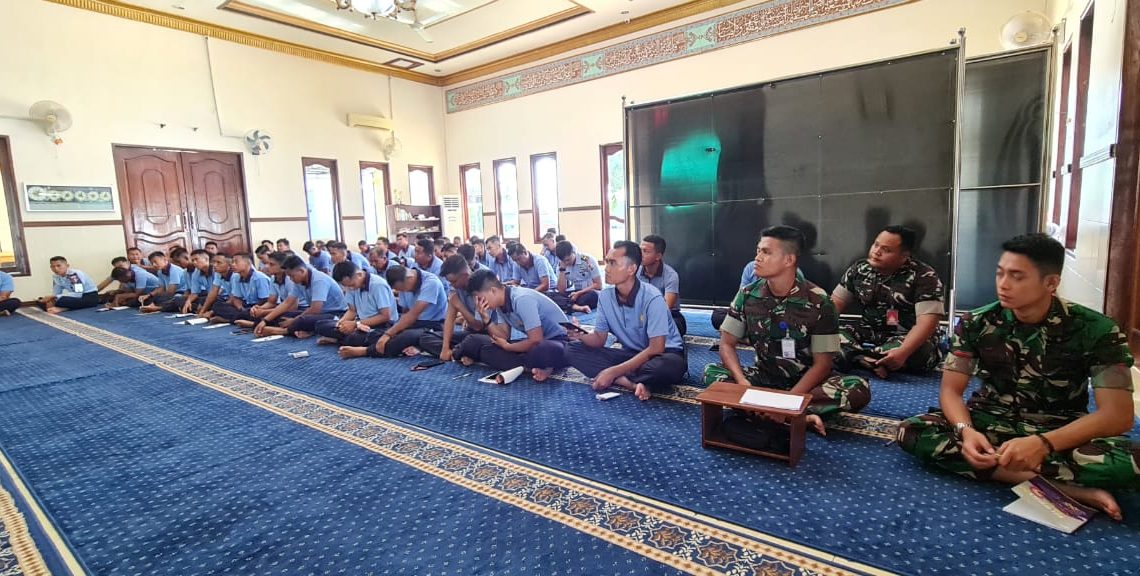 Selama Ramadhan, Personel Lanud Pattimura Ikuti Kegiatan Keagamaan