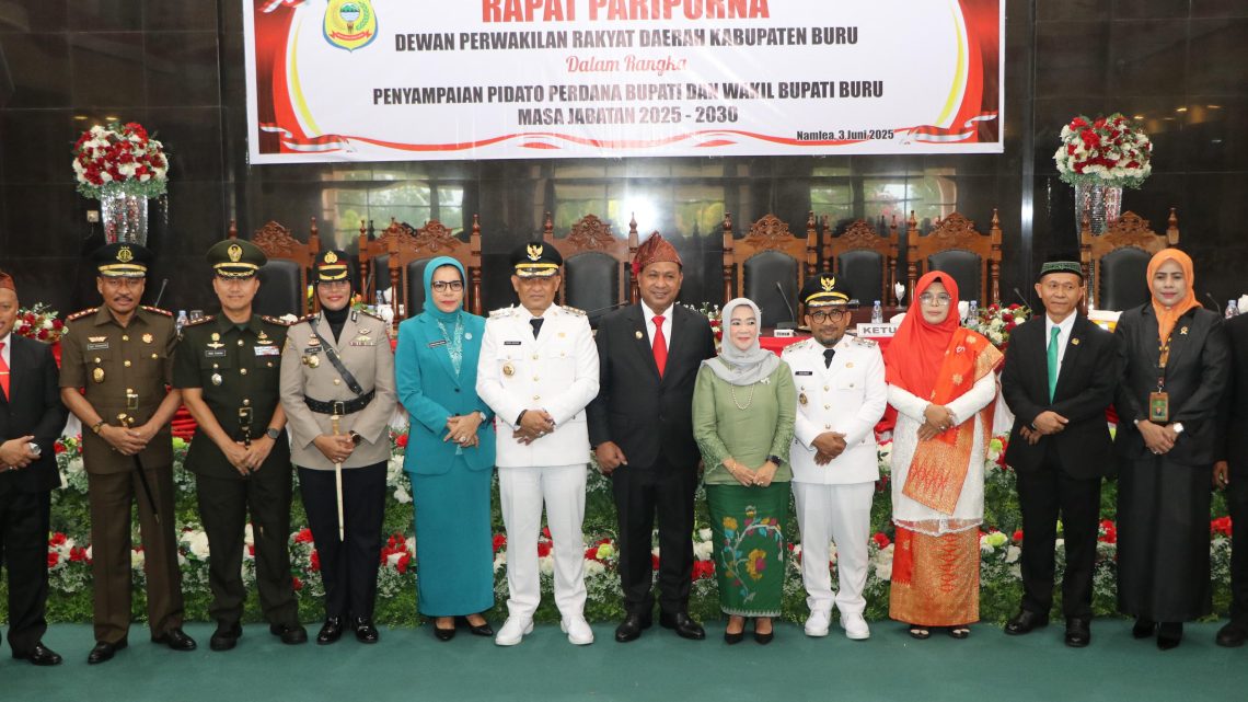 Kapolres Buru Hadiri Rapat Paripurna DPRD Bahas Masa Jabatan Bupati Periode 2025–2030