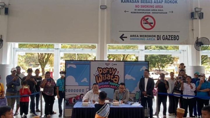 PT Angkasa Pura Bandara Pattimura Ambon Gelar Pentas Seni Tari Tradisional