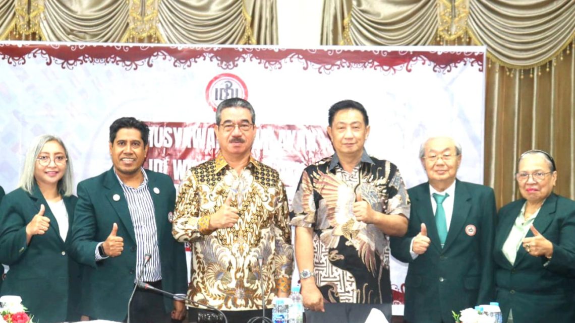 Gubernur : Dokter Garda Terdepan Jaga Kesehatan Rakyat