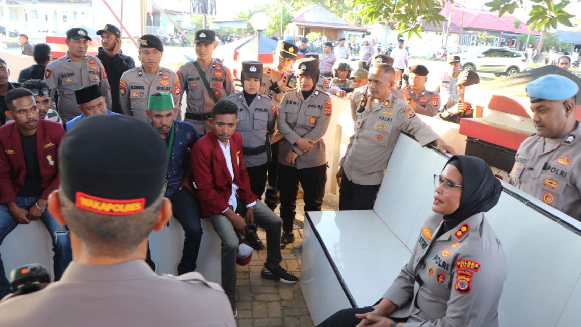 360 Personel Polres Buru dan Brimob Polda Maluku Amankan Aksi Unjuk Rasa di Kota Namlea