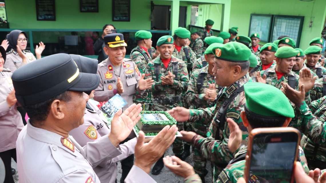 Polres Buru Sambangi Markas Kodim 1506 Namlea, Beri Ucapan Selamat HUT