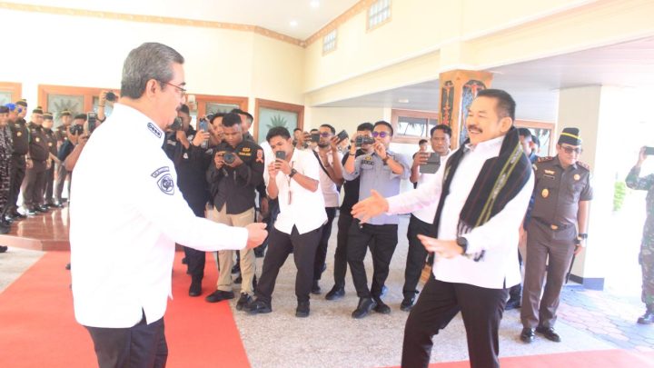 Gubernur Hendrik Lewerissa Bersama Forkopimda Sambut Jaksa Agung ST Burhanuddin di Ambon