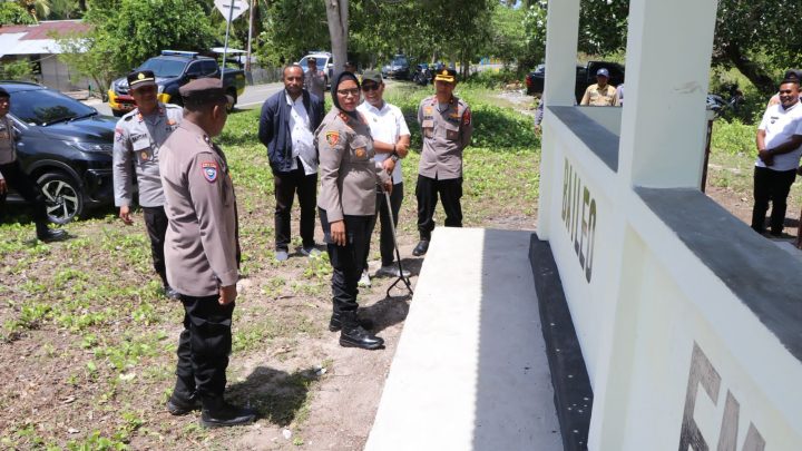 Kapolres Buru Tinjau Baileo Emarina di Kecamatan Lilialy