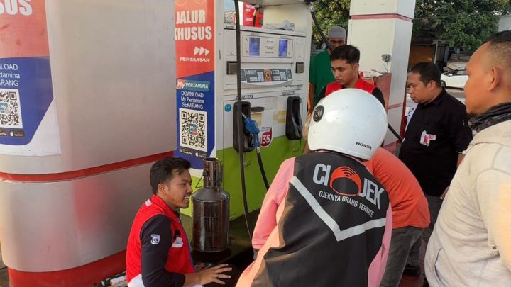 Andalan Ojek Online dan Taksi Online, SPBU Pertamina Jadi Tempat Isi Energi Sebelum Narik Lagi