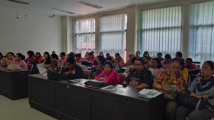 DWP Kota Ambon Gelar Pelatihan Ikan Asap Cair