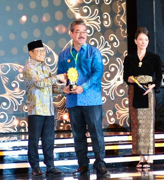 Maluku Raih Penghargaan Nasional UHC 