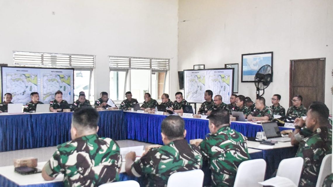 Komandan Kodaeral lX Tinjau Tabletop Exercise Penyiapan Tujuh Rencana Operasi Kodaeral lX