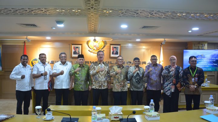 RUU Daerah Kepulauan Masuk Prolegnas 2026, Hendrik Lewerissa Gerak Cepat Perkuat Koalisi 10 Provinsi
