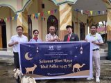 Swiss-Belhotel Ambon dan Zest Ambon Serahkan Bantuan Hewan Kurban Pada Dua Masjid