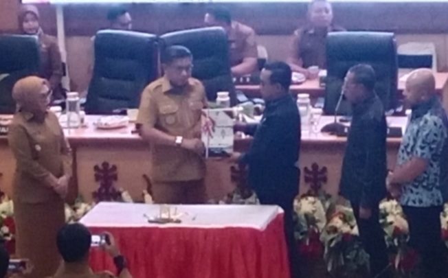 walikota Ambon Sampaikan LKPJ 2025