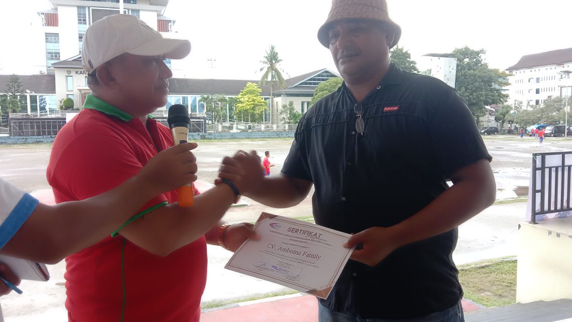 Penghargaan Hanya Sehelai Kertas Tanpa Bingkai, Seakan Tak Menghargai, Memalukan