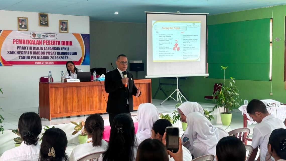 Hotel Santika Premiere Ambon Berikan Pembekalan Wawasan Industri Kepada Siswa PKL SMKN 5 Ambon 