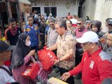 Lewerissa Tinjau Korban Kebakaran Batu Merah, Pemprov Maluku Salurkan Bantuan