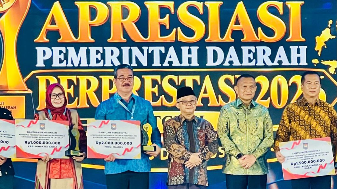 Maluku Raih Penghargaan Terbaik I dan Stimulan Rp2 Miliar dari Kemendagri