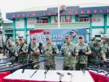 Tujuh Puluh Lima Senjata Diserahkan Sukarela kepada Pangdam Pattimura