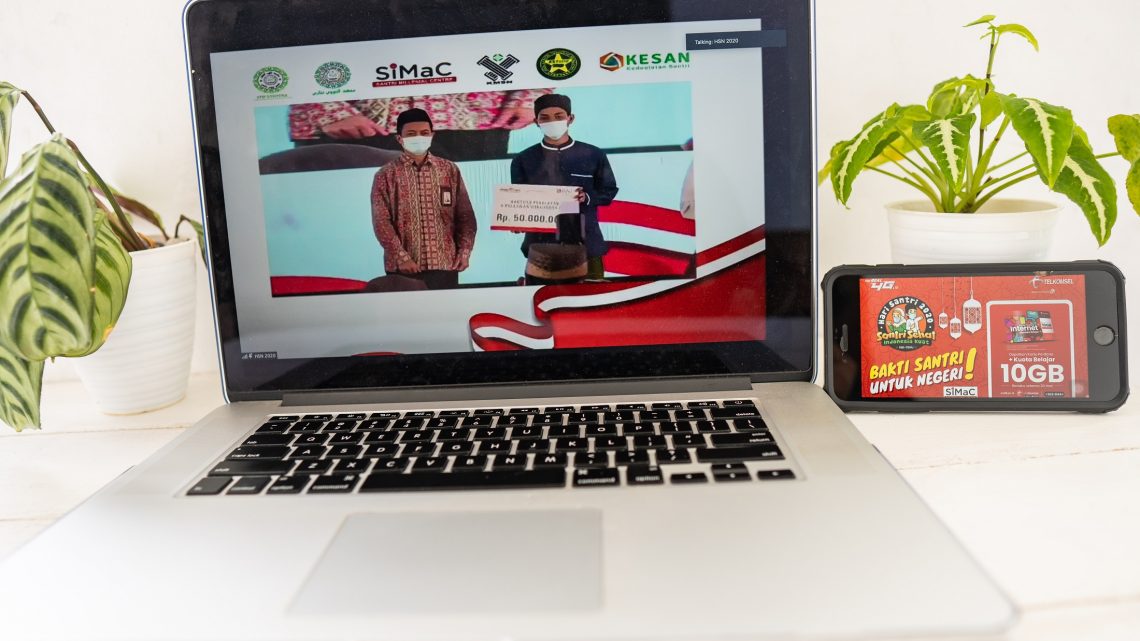 Telkomsel Memperkuat Potensi Santri  dalam Pengembangan Solusi Digital