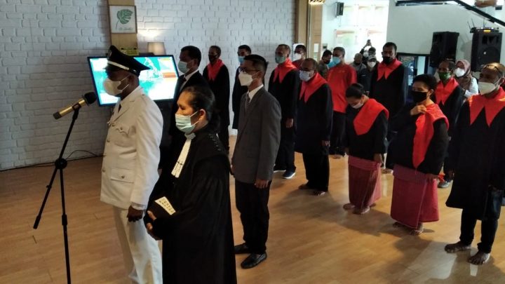 Wawali Lantik Raja Defenitif Negeri Hatalai