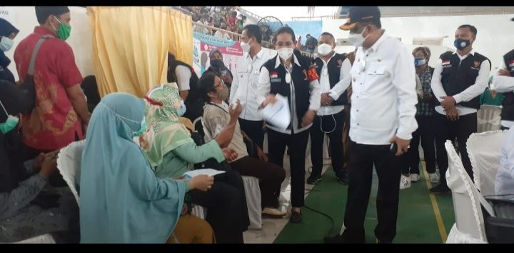 Ribuan Guru SMP/MTs di kota Ambon Divaksin Massal