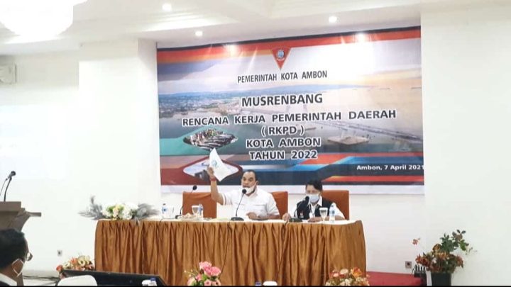 Latupono: APBD itu Uang Rakyat, Mesti Digunakan Sesuai Kebutuhan