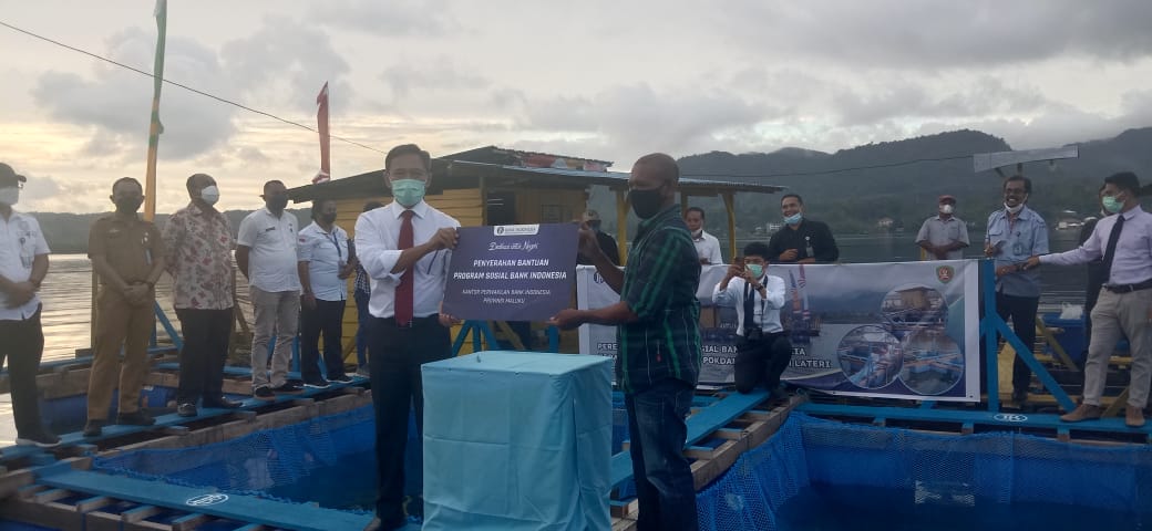 BI Maluku Bantu Keramba Jaring Apung Pokdakan Siloam Lateri