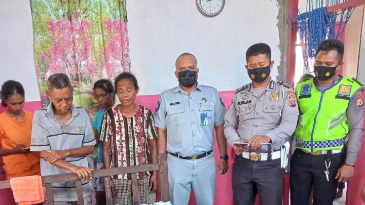 Keluarga Korban laka lantas di Desa Tananahu Terima Hak Santunan Jasa Raharja