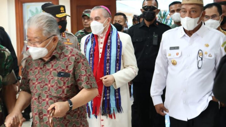 Dubes Vatikan Kunjungi Maluku