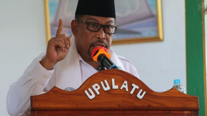 Pesan Gubernur Maluku Saat Kukuhkan Raja Negeri Seith