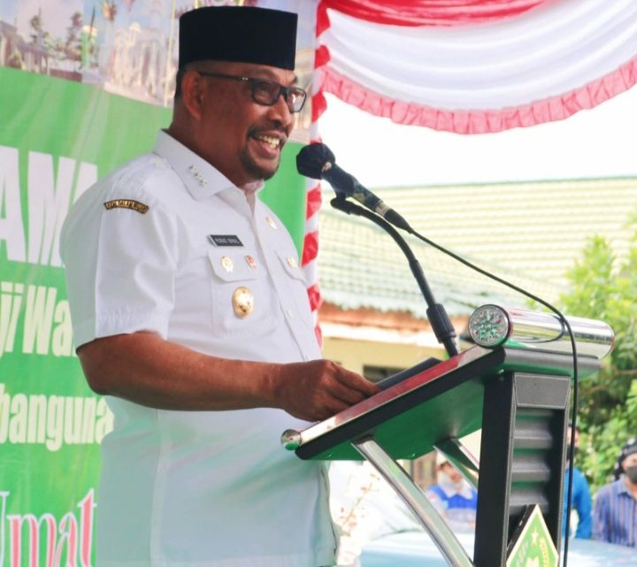 Gubernur MI Letakkan Batu Pertama Pembangunan Masjid Ismail Murad Asrama Haji Waiheru