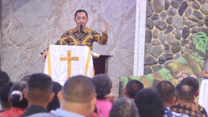 Wagub Maluku Hadiri Peresmian Gedung Gereja Malanuru Jemaat GPM Manusa Klasis Kairatu