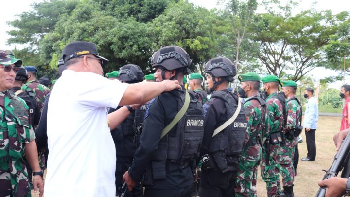 Gubernur Pimpin Apel Gelar Pasukan Pengamanan Jelang Kedatangan Presiden di KKT