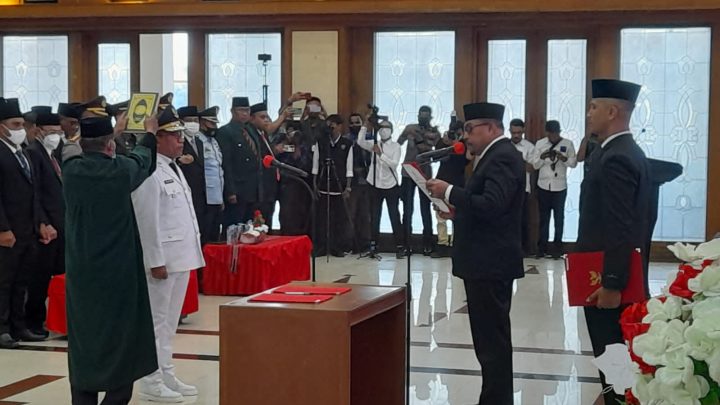 Muhammad Marasabessy Resmi Dilantik Sebagai Penjabat Bupati Malteng