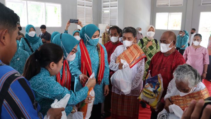 Kunjungi Panti Sosial Passo, Tri Tito Karnavian Apresiasi TP PKK Maluku Beri Perhatian Kepada Lansia