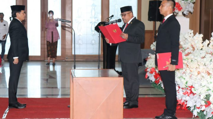 Sadali Ie Resmi Jabat Sekda Maluku