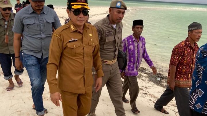 Buka Sasi Gurita di SBT, Sekda Sadali Titipkan Pesan Gubernur