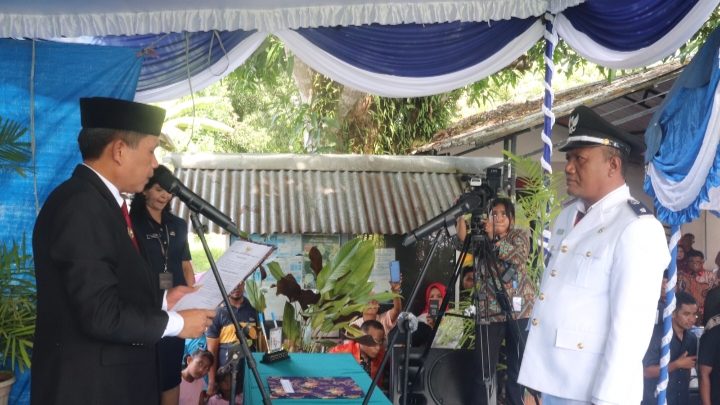 Sekda Sadali Hadiri Pelantikan Kepala Desa Pemerintah Negeri Laha