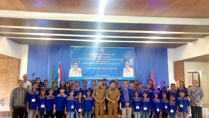 Sekda Maluku Lepas 250 Kontingen Pesparawi Nasional III Asal Maluku